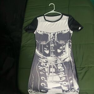 Women’s SHEIN dress size small never worn